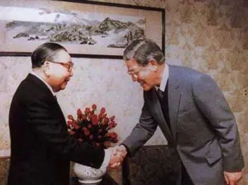 蒋经国日记揭密:为何选李登辉而非林洋港接班?