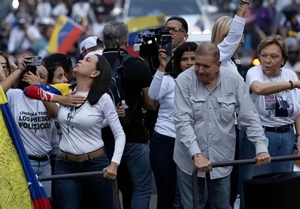 “诺贝尔和平奖”与委内瑞拉战事风向标